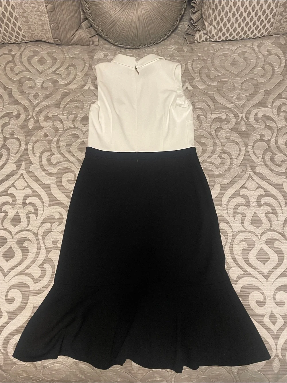 Karl Lagerfeld Black and White Bow Dress Size 4 Worn Once - Picture 5 of 12
